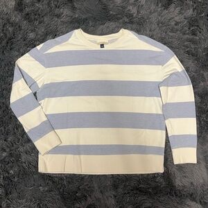 Universal Thread Women's Striped Sweatshirt - Blue and White